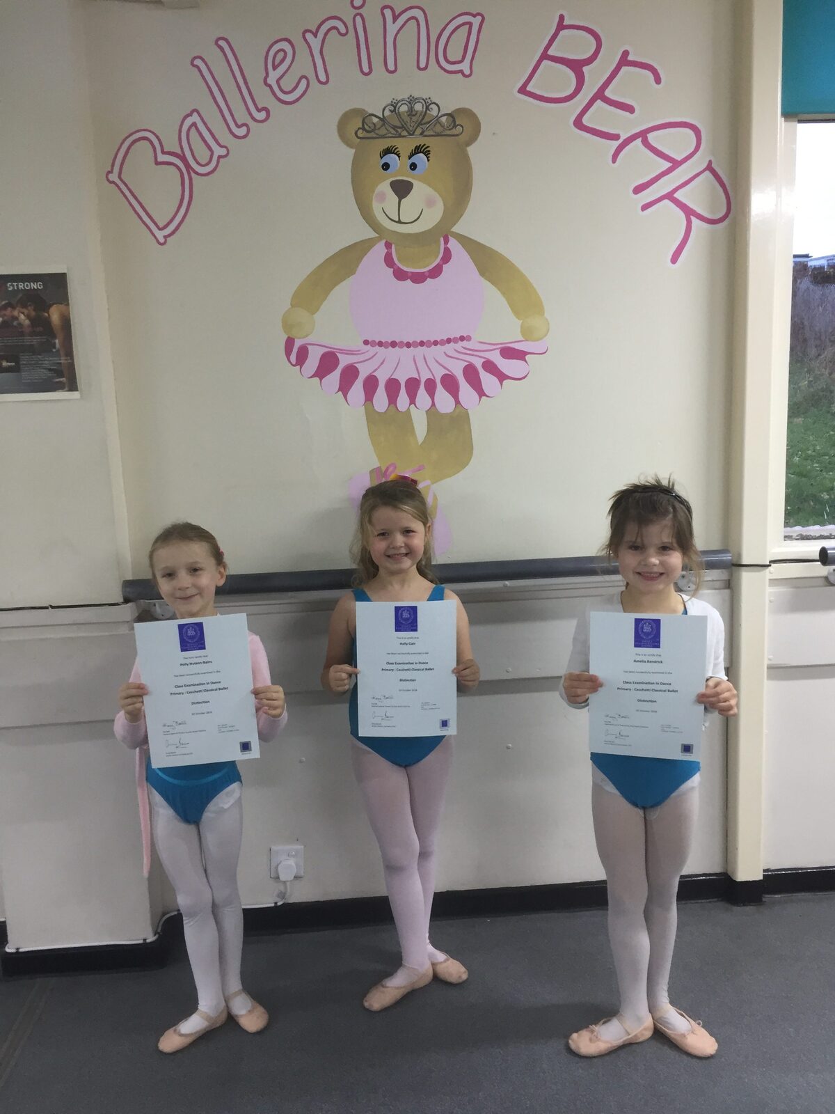 Primary ballet exam group